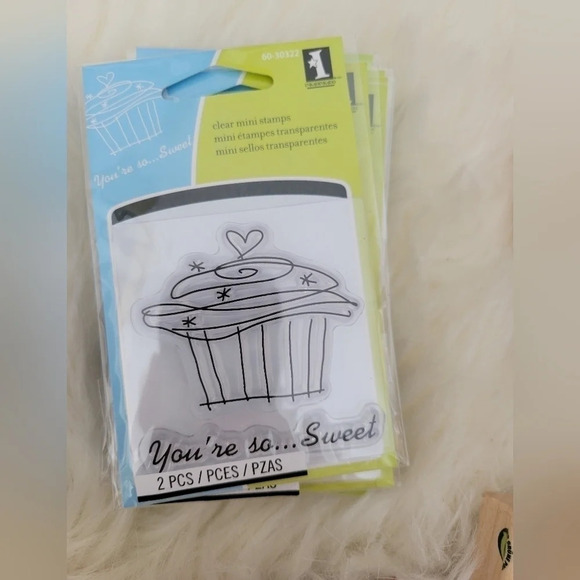 Large Lot of (31) Wood and Silicone Stamps - Picture 7 of 11